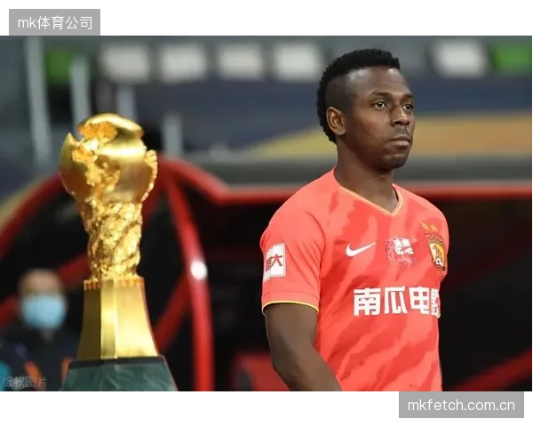 库拉索攻击线技术优势明显，球员无球跑动和空间创造能力突出。